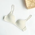 Miniatyrbilde 1 av 7: Is Silke BH for Kvinner Komfort Trådløs Samle Sexy Undertøy for Kvinner Push Up Enkel Undertøy Sømløs BH BH Bralette Lys grå 34AB
