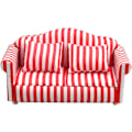 Pikkukuva 6 / 8: Nukkekodin sohva ja nojatuolisetti - 1:12 mittakaava Punainen ja valkoinen raidallinen miniatyyrihuonekalulelu RED double sofa