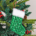 Miniatyrbild 8 av 8: Julstrumpa | Glittrig julstrumpa | Juldekoration | Julstrumpor | Heminredning | Hållare för barn julstrumpor | Glittrande julstrumpa till jul gRÖN