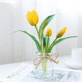 Miniatyrbillede 2 af 4: Gule Tulipaner i Glasvase med Kunstigt Vand, Ægte Touch Blomster til Kontor og Bryllupsdekoration Yellow