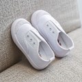 Pikkukuva 2 / 3: Poikien ja tyttöjen kevyet kangaskengät, slip-on lenkkikengät ---- Valkoinen (Koko 22)