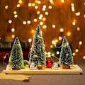 Miniatyrbillede 1 af 5: Kunstig Miniature Juletræ, Mini Fyrretræer med Træbase, Juletræ til Festlige Bord Juledekorationer