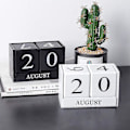 Miniatyrbild 5 av 5: Trä skrivbord block kalender - Perpetual block månad datum display hem kontor dekoration, 6,1 x 3,9 x 2,9 tum
