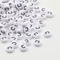 Pikkukuva 4 / 5: 50/100/200 kpl/paketti 7x4mm Valkoiset Pyöreät AZ Aakkoselliset Kirjaimet Ayl Löysät Välihelmet Korutarvikkeisiin DIY Rannekoru