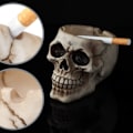 Miniatyrbillede 1 af 3: Uhæggelig askebæger i form af et kranie