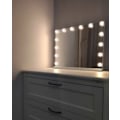 Pikkukuva 2 / 2: 14 himmennettävää LED-valoa 3 valaistustilalla, USB-lataus (vain valot mukana)--CO
