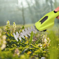 Miniatyrbild 3 av 3: Busktrimmer - två-i-en handhållen häcksax elektrisk gräsklippare häcksax/gräsklippare laddning.