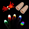 Miniatyrbilde 4 av 5: 1/3/5 Par Tomler LED Lysende Leker Barn Magiske Triks Rekvisitter Morsomme Blinkende Fingre Fantastisk Glødende Leker Barn Lysende Gave[YJD] 08 3Pairs