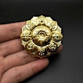 Miniatyrbillede 1 af 5: Populær Mini Metal Titanium Legering Fingerspids Buddhisme Modellering Tofarvet Dekompression Legetøj Trendy Artefakt[YJD] A