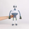 Miniatyrbilde 5 av 5: The Wild Robot Plussj 11\" Roz Plushies Leke for Fans Gave Myk Utstoppa Dyre Pute for Hjem Barnas Soverom Innredning Bursdagsgave_v (YJD) 43cm