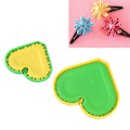 Miniatyrbilde 4 av 5: 2-delt DIY Blomstermakersett: Enkle Kanzashi-plater for raske hjerteformede blomster 2pcs