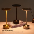 Miniatyrbilde 7 av 8: Ladeskjor LED Bordlampe - 16 Farger Bærbar Moderne Metall RGB Skrivebordslampe med Fjernkontroll for Stue og Kontor - Gullfinish