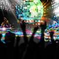 Pikkukuva 2 / 4: 2. spegeldiscokula 70-talsdiscopartyhängkula