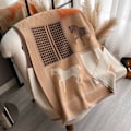 Miniatyrbillede 1 af 3: Vintergitter farveblok hest kollision trendy og atmosfærisk dame imitation cashmere varm tørklæde Gray