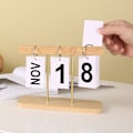 Miniatyrbillede 2 af 3: Moderne minimalistisk træornament - Evighedskalender Gul