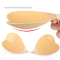 Pikkukuva 2 / 4: Sydämenmuotoinen liimautuva rintaliivi Beige L