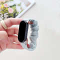 Pikkukuva 3 / 3: Kellon hihnan vaihto Xiaomi Mi Band 8:lle Sininen