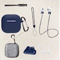 Miniatyrbild 2 av 3: Marinblått 8-delars set för AirPods 4:e generationen