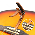 Miniatyrbillede 4 af 5: Guitar Capo i zinklegering til akustiske guitarer Mørk træ farve