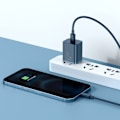 Miniatyrbild 10 av 11: Baseus Super Si Snabbladdare 1C 20W med USB-C-kabel för Lightning 1m (blå)