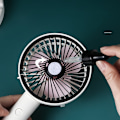 Pikkukuva 3 / 5: Kannettava minituuletin aromadiffusorilla Vaaleanpunainen