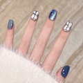 Miniatyrbild 4 av 4: Blå kattögon korta nagellappar med strass - 24 stycken