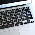 Miniatyrbild 2 av 6: Skyddande TPU-Tangentbordsfodral för MacBook Europeisk version med touchbar (1706/1707)