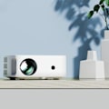 Miniatyrbild 3 av 6: Portabel projektor i fickformat Vit/Gul