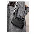 Miniatyrbild 3 av 3: Crossbody-väskor för kvinnor, justerbar remväska i PU-läder Svart