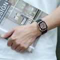 Miniatyrbillede 7 af 7: Magnetisk silikonearmbånd til Apple Watch - Sort/Orange (38/40/41mm) Orange