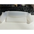 Miniatyrbild 3 av 3: Silikonskyddsfodral för Sony Playstation Portal Remote Play Vit