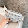 Miniatyrbild 2 av 8: PU-läder Crossbody-väska för kvinnor Silver