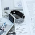 Miniatyrbild 6 av 7: Magnetiskt silikonarmband för Apple Watch - Svart/Orange (38/40/41mm) Grå
