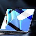 Pikkukuva 3 / 3: Naarmuuntumaton näytönsuoja MacBookille MacBook Air 13,6 tuumaa
