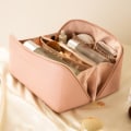 Miniatyrbillede 5 af 5: INF Rummelig toilettaske - Make-up taske Sort