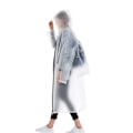 Miniatyrbillede 1 af 5: Genanvendelig regnfrakke / regnponcho med hætte og plads til rygsæk XL