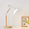 Miniatyrbild 2 av 5: Modern vit skrivbordslampa i trä med LED för vardagsrum