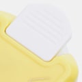 Pikkukuva 6 / 7: 3-in-1 paper corner cutter useita kulmia Manuaalinen kuvio Kulman leikkaaja DIY reikäleikkaaja Keltainen