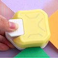 Pikkukuva 5 / 7: 3-in-1 paper corner cutter useita kulmia Manuaalinen kuvio Kulman leikkaaja DIY reikäleikkaaja Keltainen