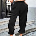Pikkukuva 1 / 4: Naisten rento, oversized-joggerihousut - Musta