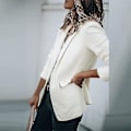 Pikkukuva 5 / 5: Elegantti Valkoinen Shawl-Kaulus Naisten Business Takki - Pitkähihainen Rentoutunut Blazer