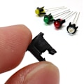 Miniatyrbillede 2 af 7: 200 stk LED-holdere Elektronisk komponent Tilbehør Diodefastgørelse Montering Plast Sort 5 mm