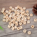 Pikkukuva 3 / 8: 100 kpl DIY Englannin neliömäiset puualfabeettihelmet Korunvalmistustarvikkeet 10x10mm