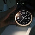 Miniatyrbild 5 av 5: 4 tum dubbelklocka högljudd väckarklocka för tunga sovare, bakgrundsbelysning, batteridriven gammaldags väckarklocka för sovrum (svart)
