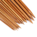 Miniatyrbild 4 av 8: Stickset i bambu, spetsiga kolspetsade stickor i 18 storlekar (2 mm till 10 mm)