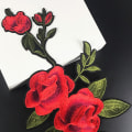 Miniatyrbild 2 av 5: 3 st Stickade Stryk-på-lapp Sömnad Emblem Rosblomma Form