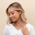 Pikkukuva 4 / 5: Ruusukullanvärinen 14K kullattu choker-kaulakoru, jossa solitaire-kristalli