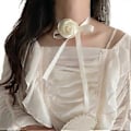 Pikkukuva 1 / 5: Goottilainen satiini iso ruusu riipus choker vyötärönauha kaulakoru naisille elegantti kudottu solmittu rusetti säädettävä ketjukoru beige