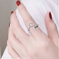 Miniatyrbild 4 av 5: Justerbar ring med initial för kvinnor och flickor med inlagd kristall H