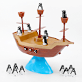 Miniatyrbild 5 av 5: Spännande piratskepp balans spel Låt inte pingvinerna falla till